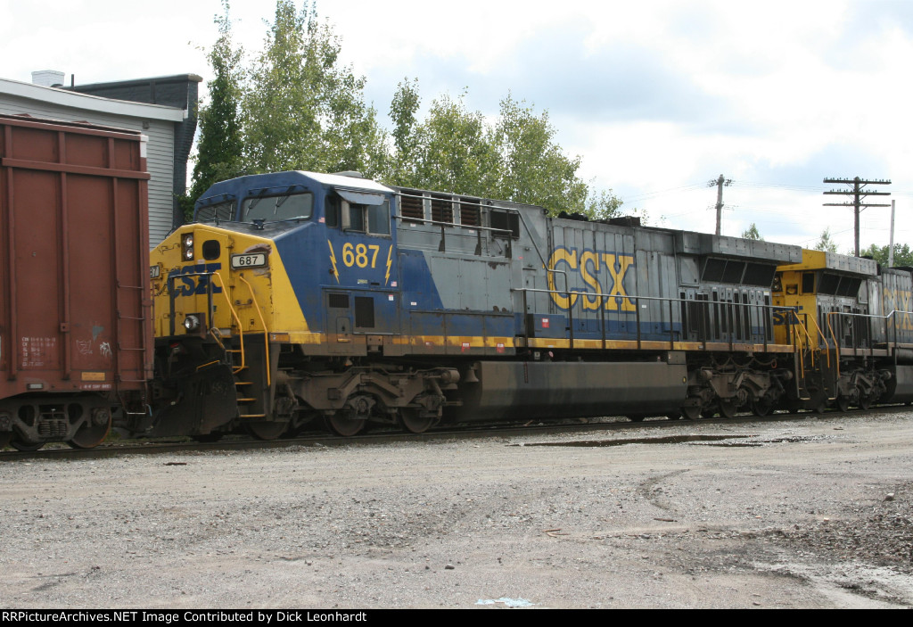 CSX 687